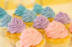 blur cakes close up cupcakes