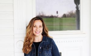 Jenny Hale author pic - Apr-18